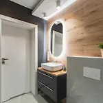 W Karkonoszach - *